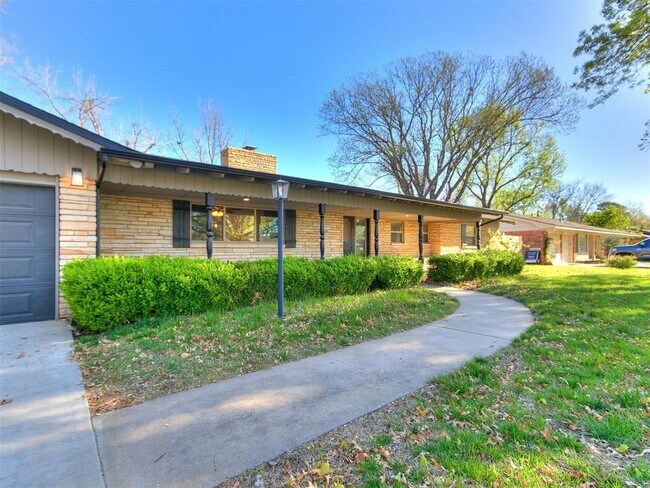 Foto del edificio - 2641 Osborne Dr