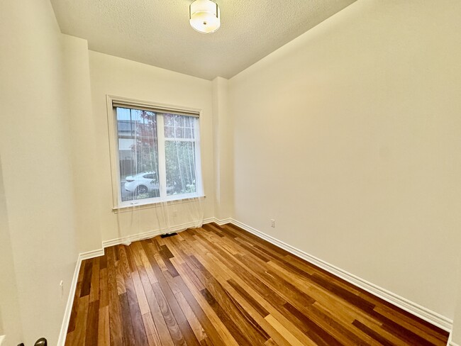 Building Photo - 108 Furness Way