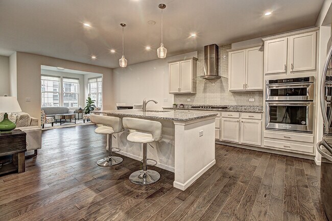 Foto del edificio - 12439 S Compass Ave
