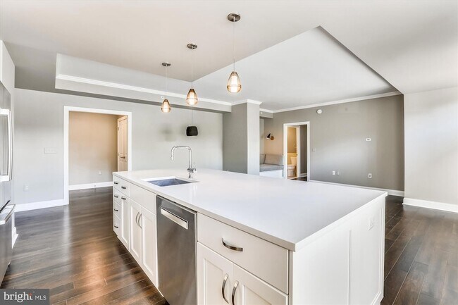 Foto del edificio - 4915 Hampden Ln