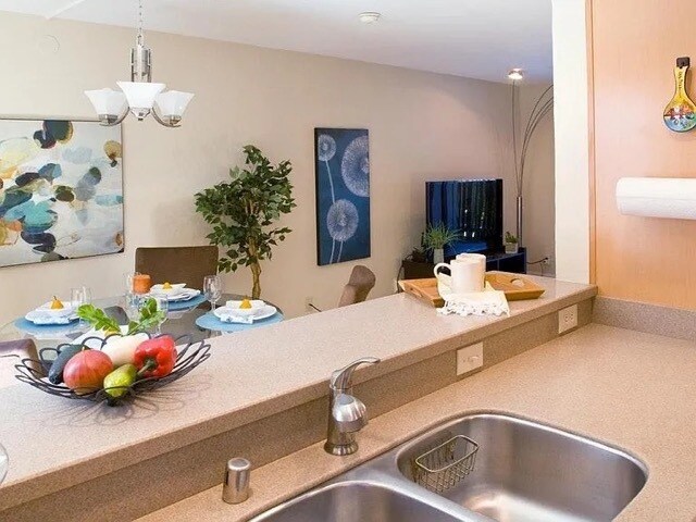 Foto del edificio - 215 Red Oak Dr