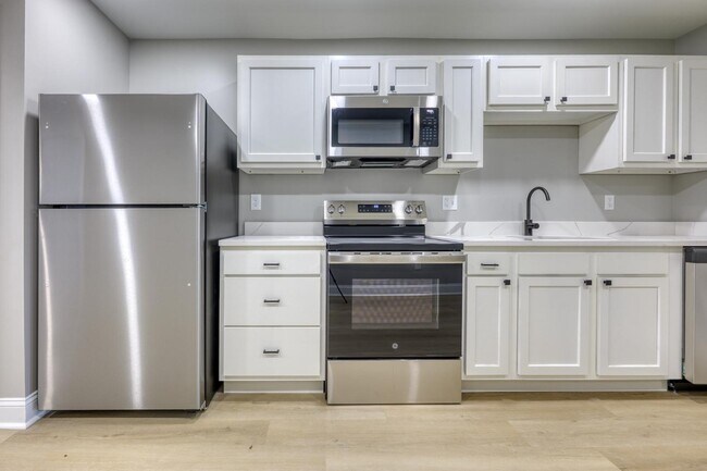 Foto del edificio - 1709 Edmondson Ave