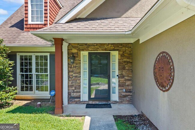 Building Photo - 1249 McLendon Dr