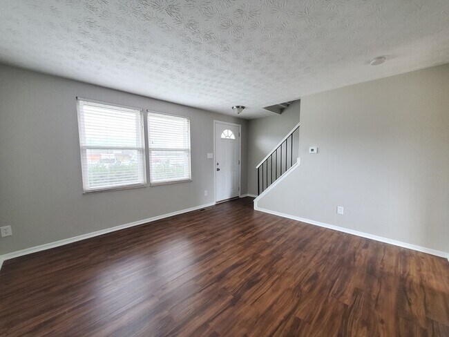 Foto del edificio - 5113 Sedalia Dr