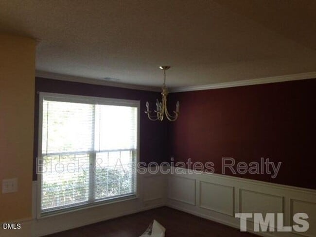 Building Photo - 210 Brierridge Dr