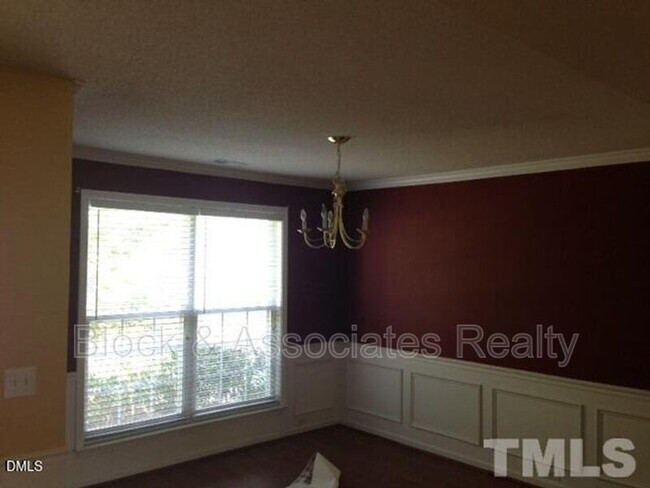 Foto del edificio - 210 Brierridge Dr