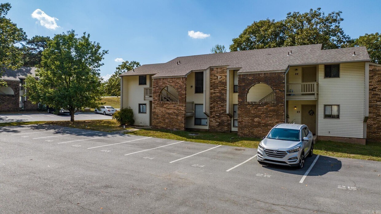 101 Pine Forest Dr Unit F24, Maumelle, AR 72113 Condo for Rent in