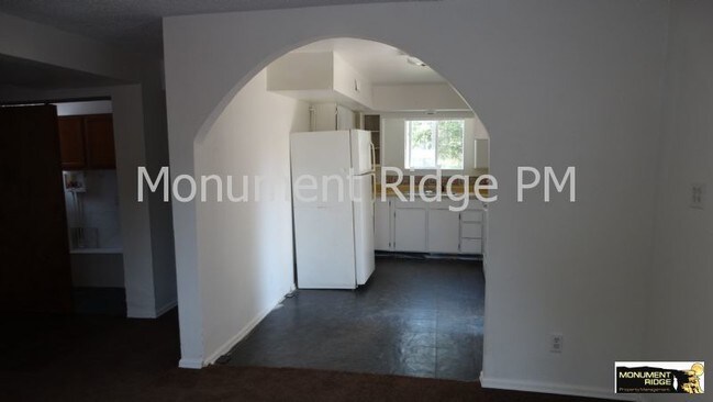 Foto del edificio - 370 Rosevale Rd