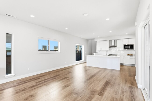 Foto del edificio - Modern Happy Valley Home with Designer Finishes & Spacious Open Layout