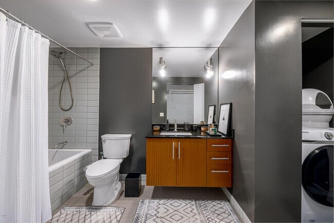 Foto del edificio - 530 S Hewitt St