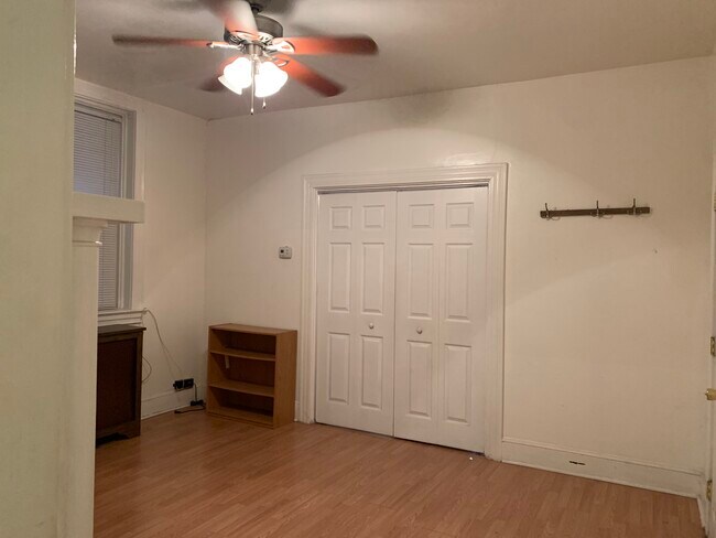 Foto del edificio - 2336 Murray Ave