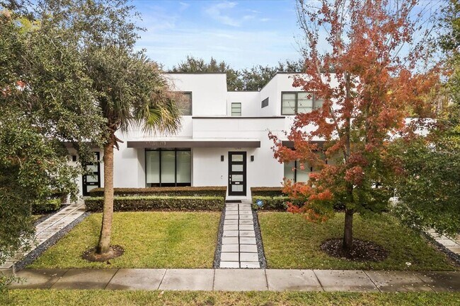 Foto del edificio - 1049 N Kentucky Ave