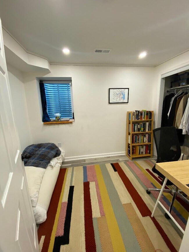 Foto del edificio - 1327 Belmont St NW