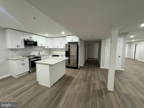 Building Photo - 6900 Ironbridge Ln