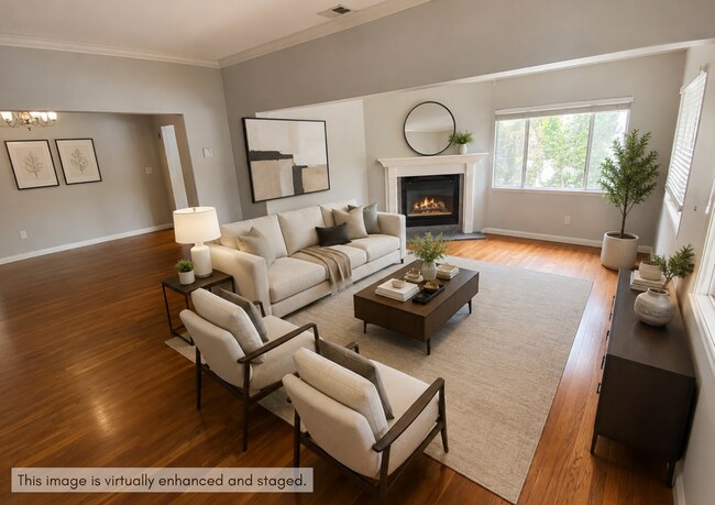 Foto del edificio - Spacious Kensington Home with Hardwood Floors and Fireplace