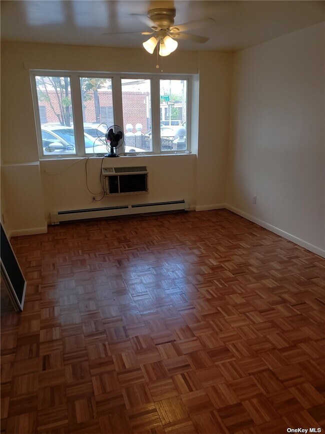 Foto del edificio - 48-82-82 37th St