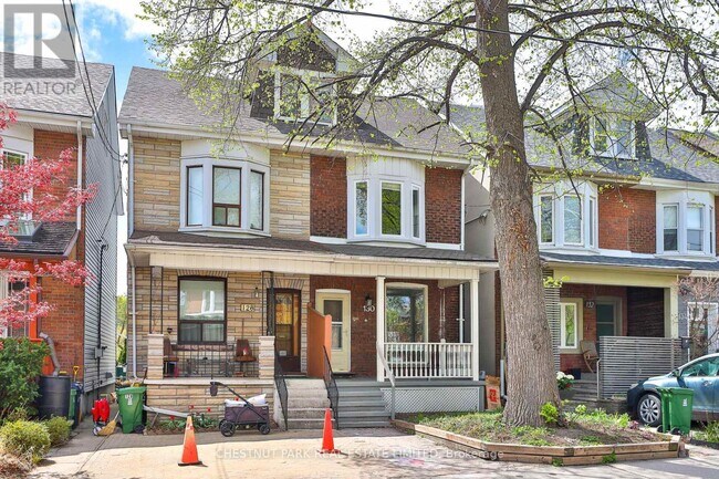 Photo du bâtiment - 130 Hampton Ave