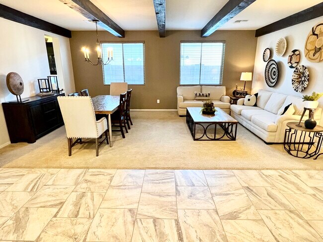 Foto del edificio - 22548 E Duncan St