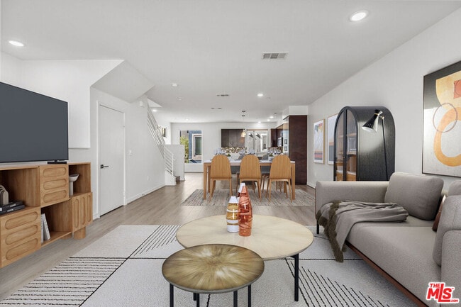 Building Photo - 2581 Arvia St