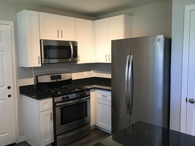 Foto del edificio - 5114 Chase Court Dr