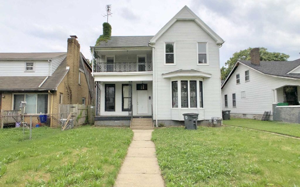 Building Photo - 1027 E Mulberry St