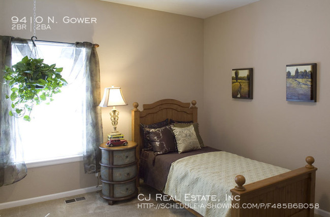 Foto del edificio - 9410 N Gower Ave