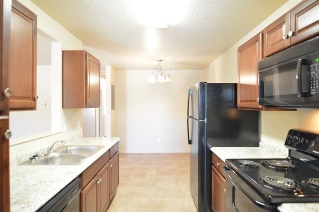 Building Photo - 205 S Front St Unit B Holland