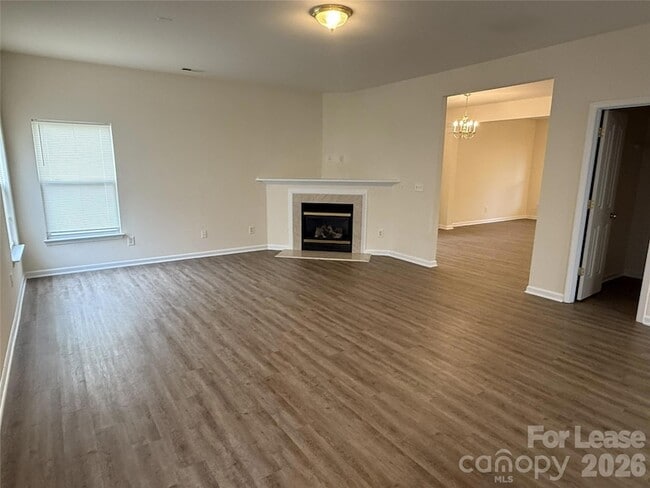 Building Photo - 1420 Ladora Dr