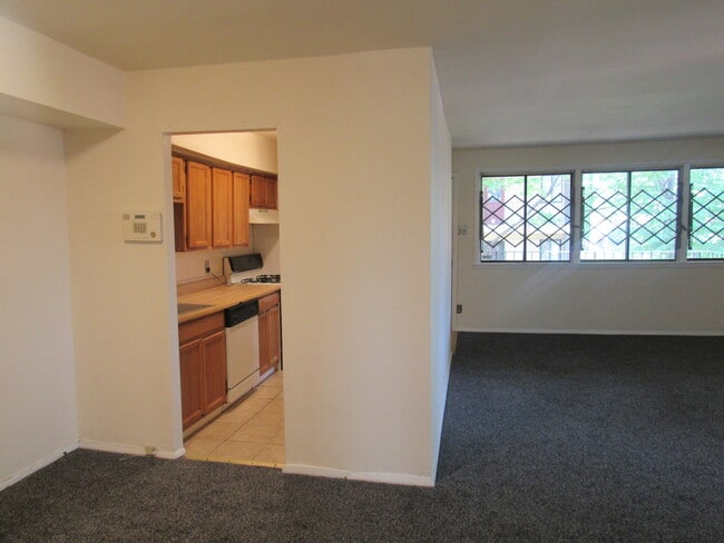 Building Photo - 3934 Stone Gate Dr