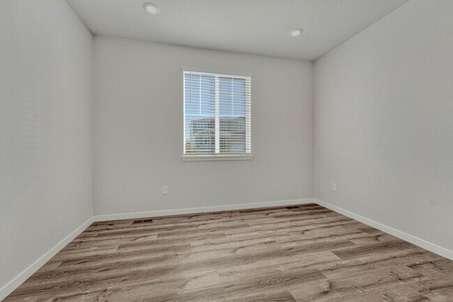 Foto del edificio - About This Property