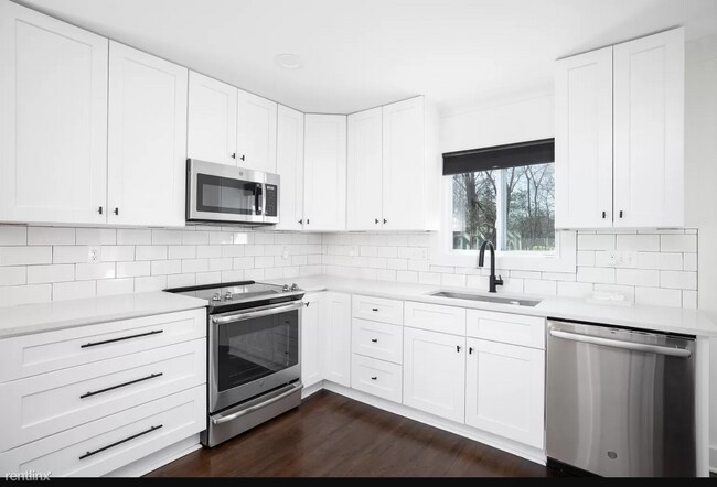 Foto del edificio - 2 br, 2 bath House - 810 East 36th Street