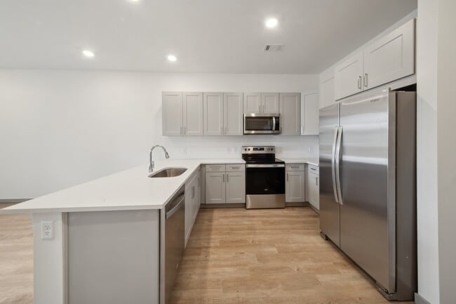 Building Photo - Ascend at Pena Station