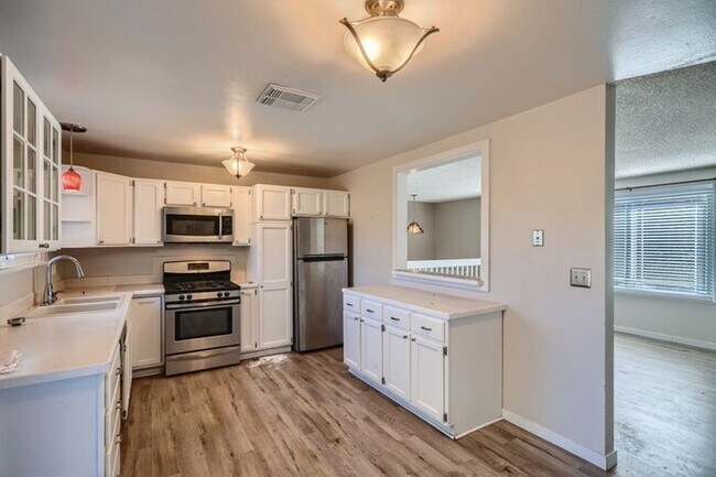 Foto del edificio - 3057 S Mobile Way, Aurora, CO, 80013