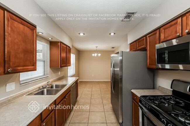 Foto del edificio - 626 Huntington St