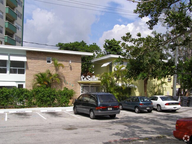 Building Photo - LaSalle Apartments