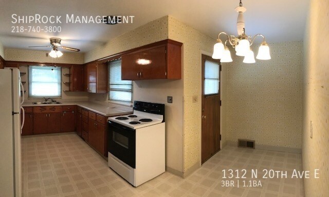 Foto del edificio - 1312 N 20th Ave E