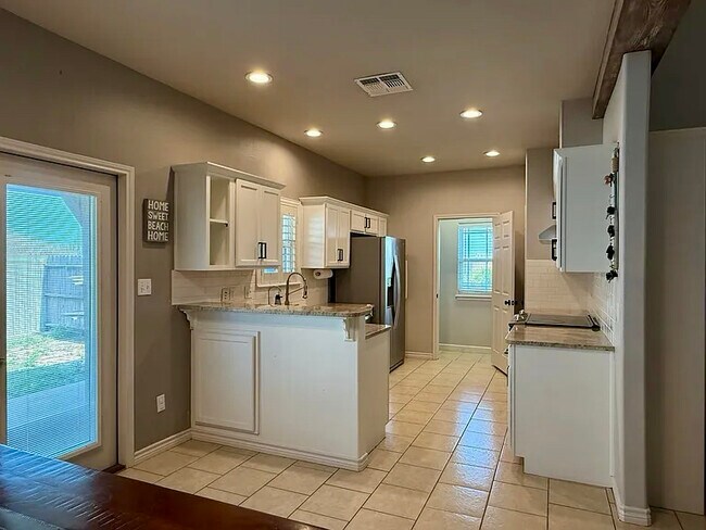 Foto del edificio - 15637 Palmira Ave