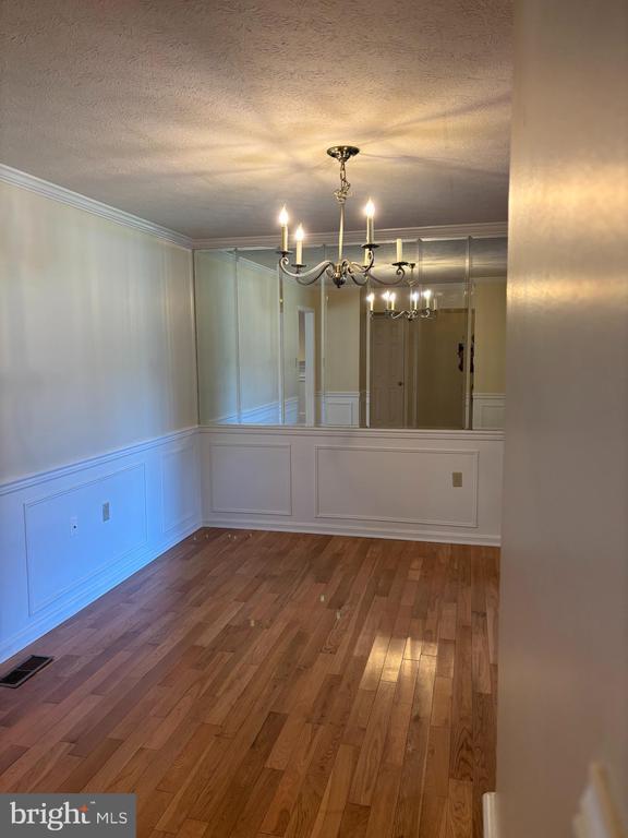 Building Photo - 921 Orchard Hill Dr