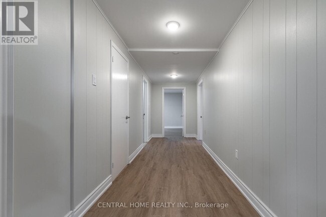 Building Photo - 17 Alanadale Ave