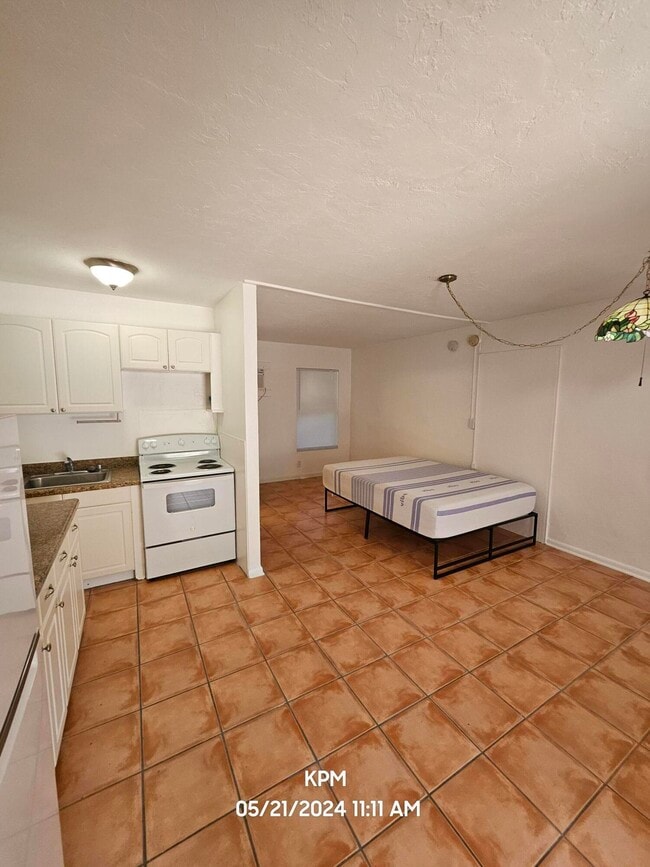 Building Photo - 115 Bravado Ln