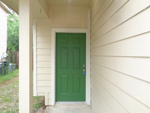 Foto del edificio - 17111 Oakwood Chase Dr