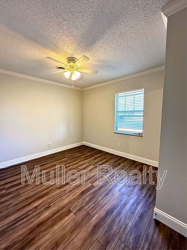Building Photo - 1115 Blinken St