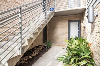 Building Photo - 4300 Chastain Walk NE