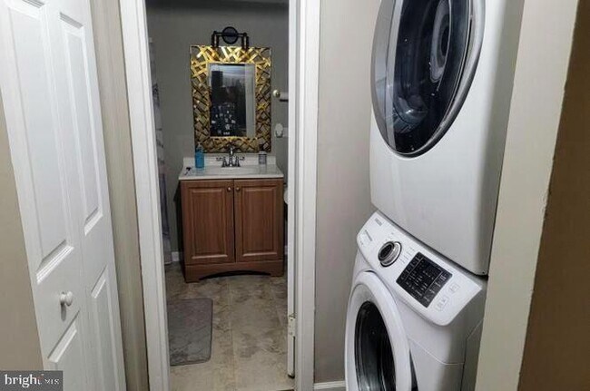 Foto del edificio - 10109 Prince Pl