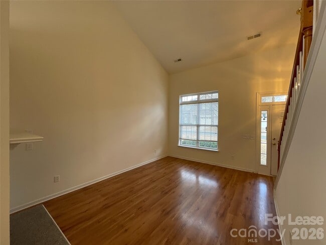 Building Photo - 9040 Holland Park Ln