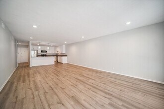 Interior Photo - 170 North Crescent Street