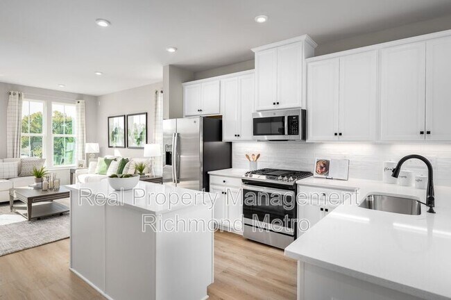 Foto del edificio - 1681 Ewing Park Loop