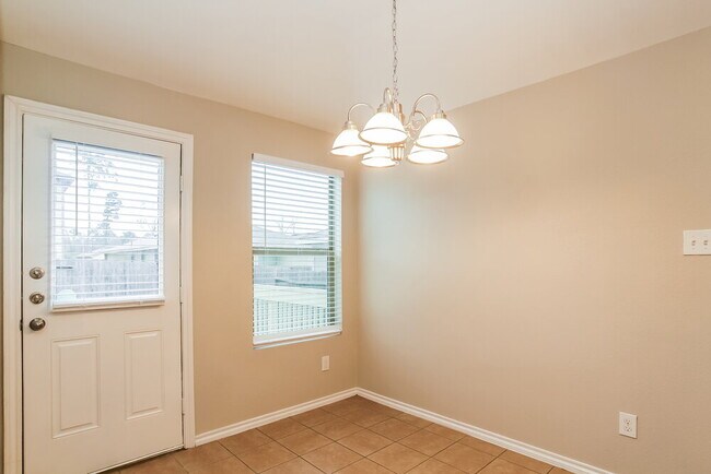 Foto del edificio - 801 Lovebug Ln