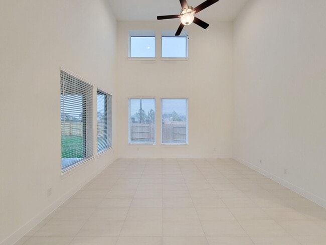 Building Photo - This two-story Wellesley plan has 4 bedroo...