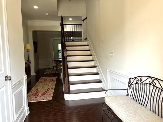 Building Photo - 5527 Parkerton Ln